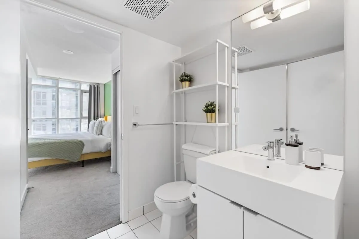 Sun-Filled Downtown Condo By Toronto'S Sports Hub Toronto