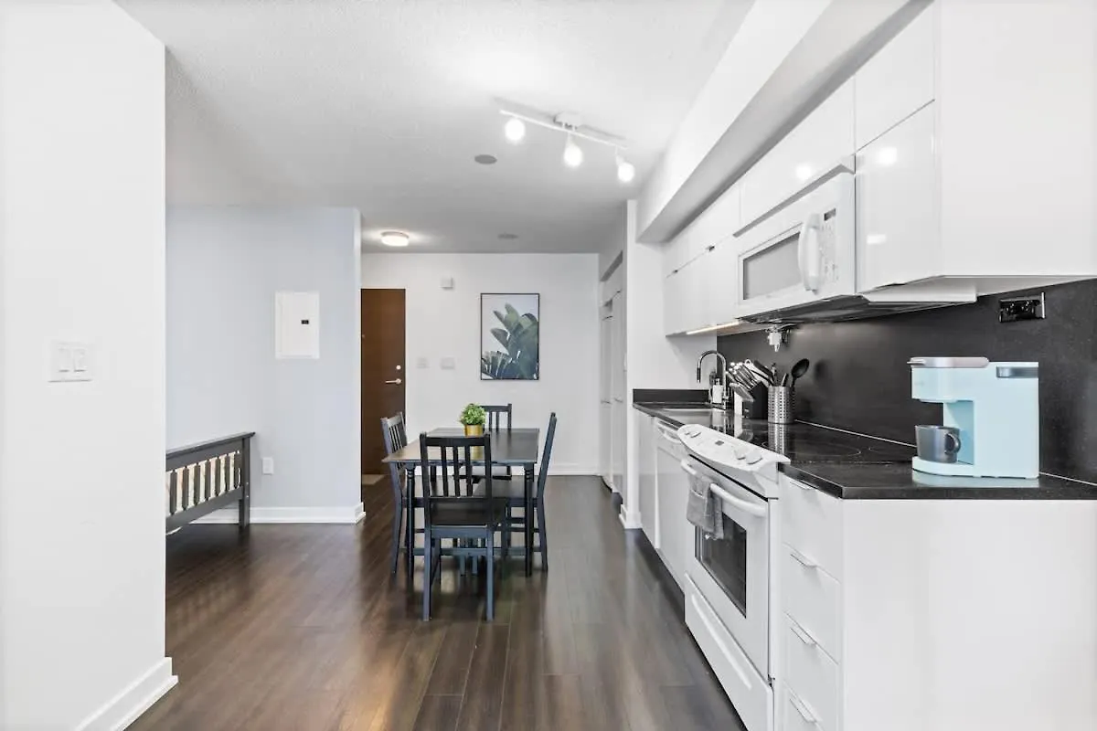 Apartment Sun-Filled Downtown Condo By Toronto'S Sports Hub